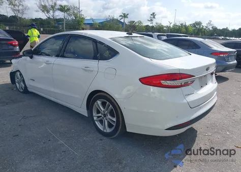 2018 Ford Fusion Hybrid Se z USA, uszkodzony, nr VIN 3FA6P0LU8JR157528
